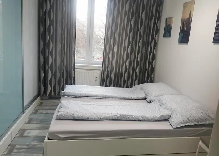 Modry Apartman, Racianska 29, *